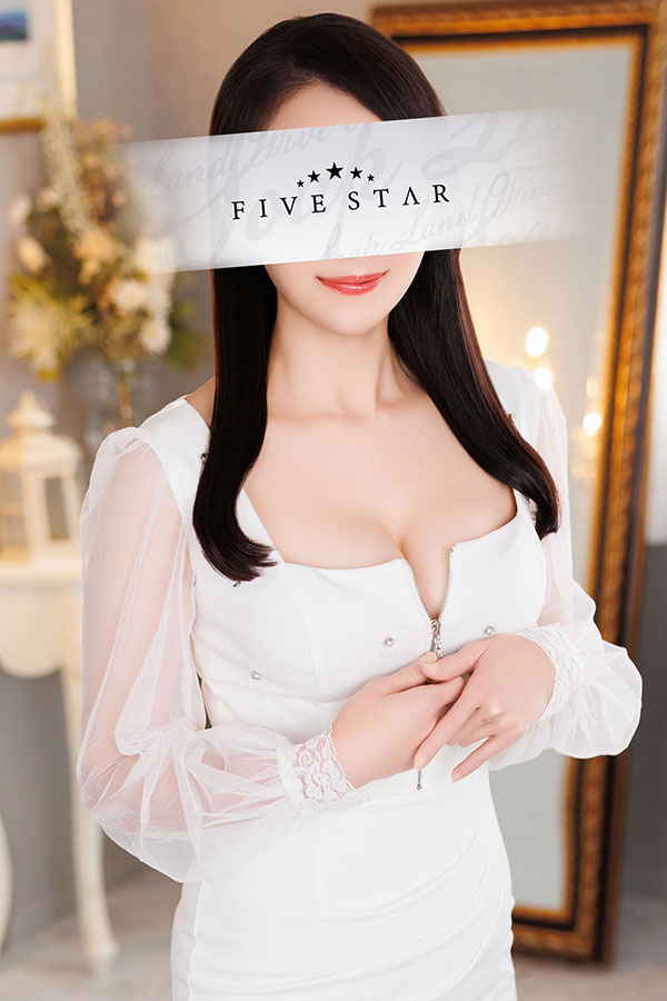 小鳥遊 にいな写真